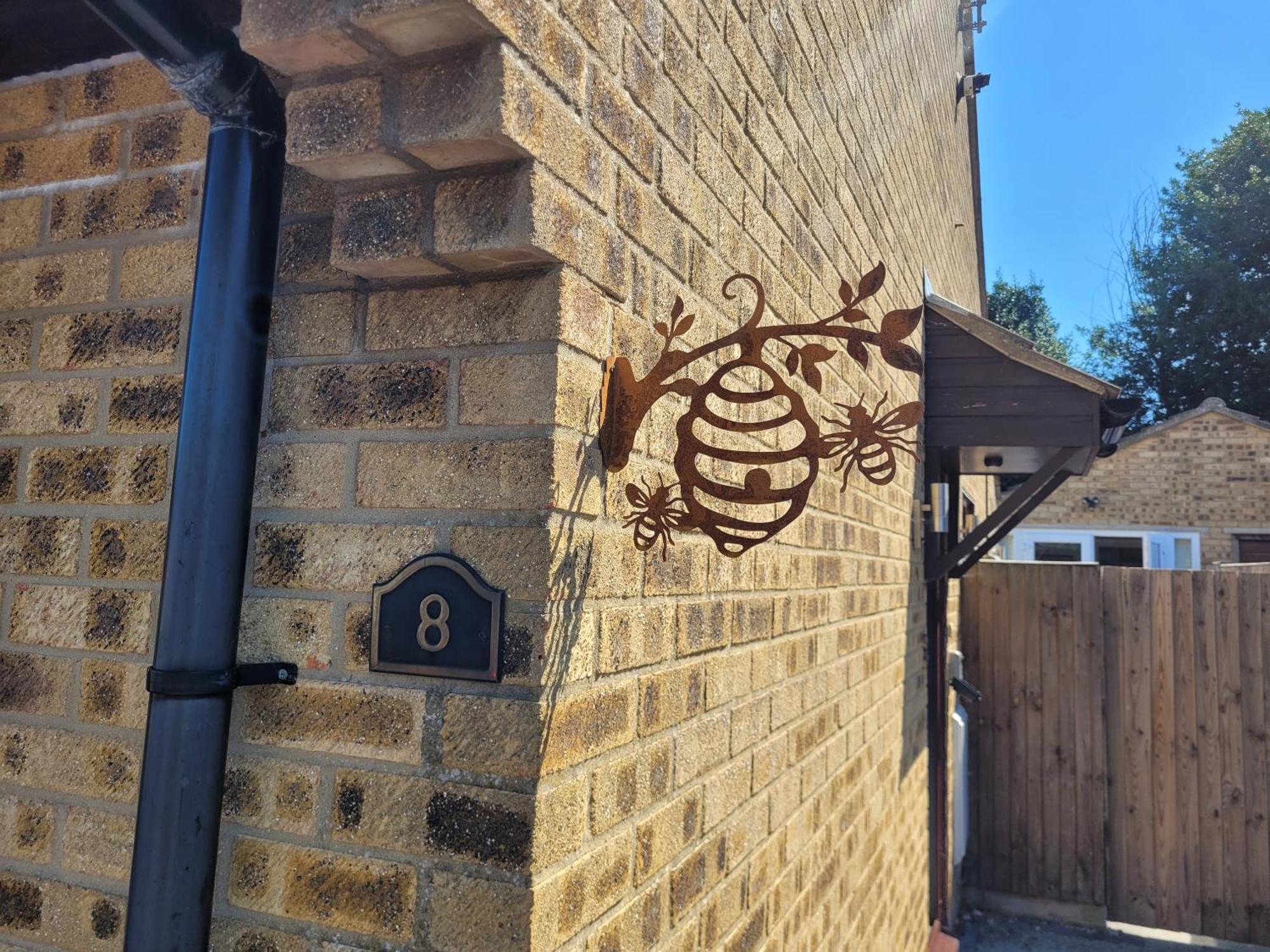 Bumblebee Bungalow - With Separate Office And Gaming Space By Catchpole Stays Colchester Extérieur photo