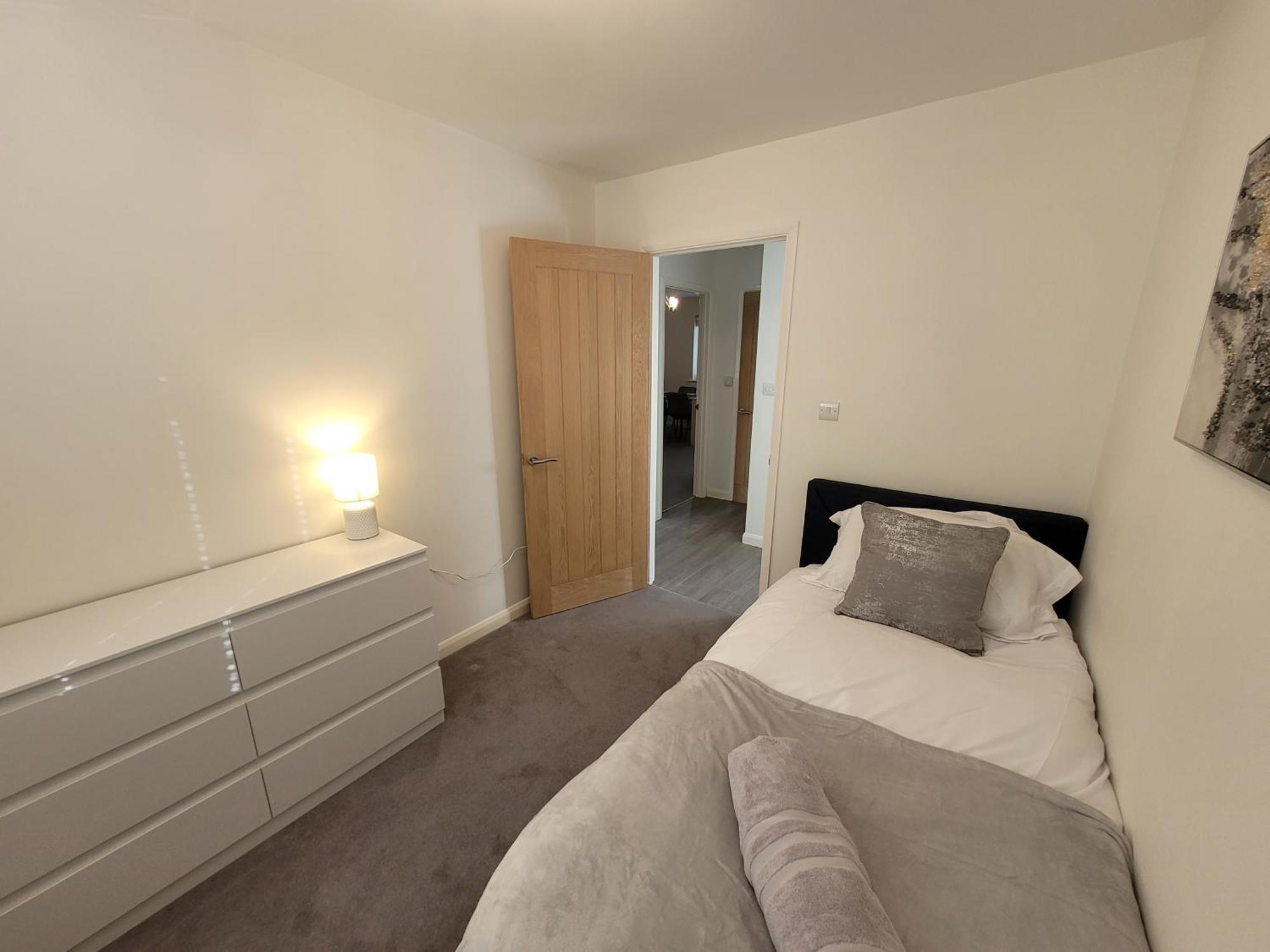 Bumblebee Bungalow - With Separate Office And Gaming Space By Catchpole Stays Colchester Extérieur photo