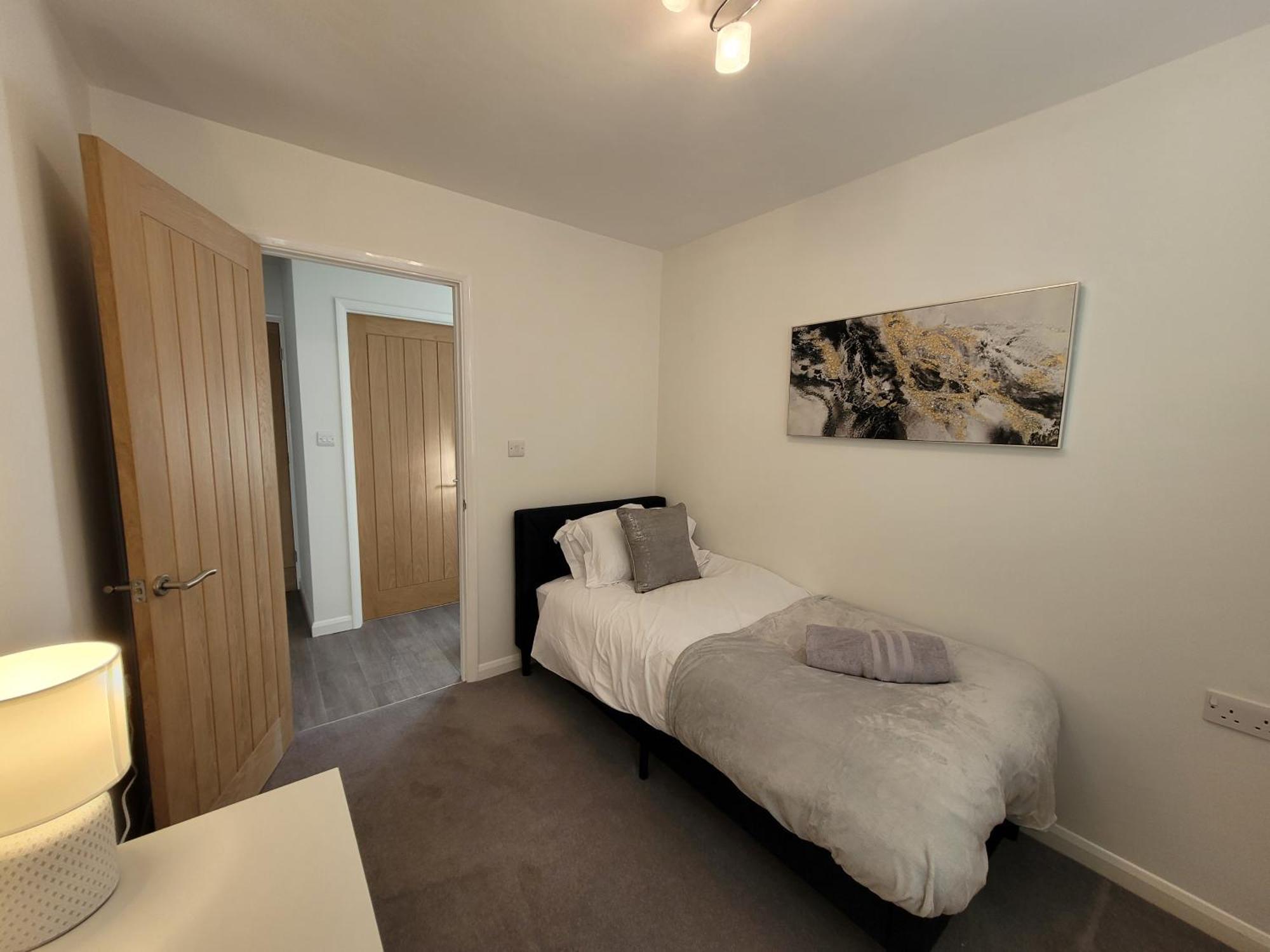 Bumblebee Bungalow - With Separate Office And Gaming Space By Catchpole Stays Colchester Extérieur photo